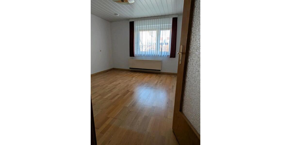 Hochparterre Gerlingen - 4 Zimmer, 88 m&sup2;, 329.000&euro; | Angebot:26704122