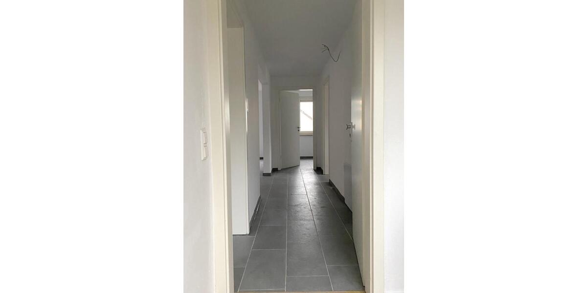 Dachgeschoßwohnung Esslingen am Neckar Hegensberg - 3 Zimmer, 75 m&sup2;, 1.310&euro; | Angebot:24694255