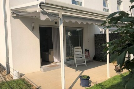 Sindelfingen-Darmsheim: Sehr gepflegtes Reiheneckhaus mit Südterrasse und Garten