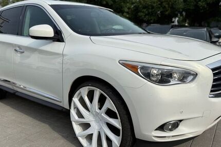 INFINITI Andere