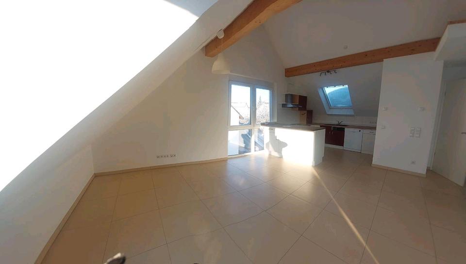 Dachgeschoßwohnung Ostfildern - 5 Zimmer, 130 m&sup2;, 1.650&euro; | Angebot:24605853