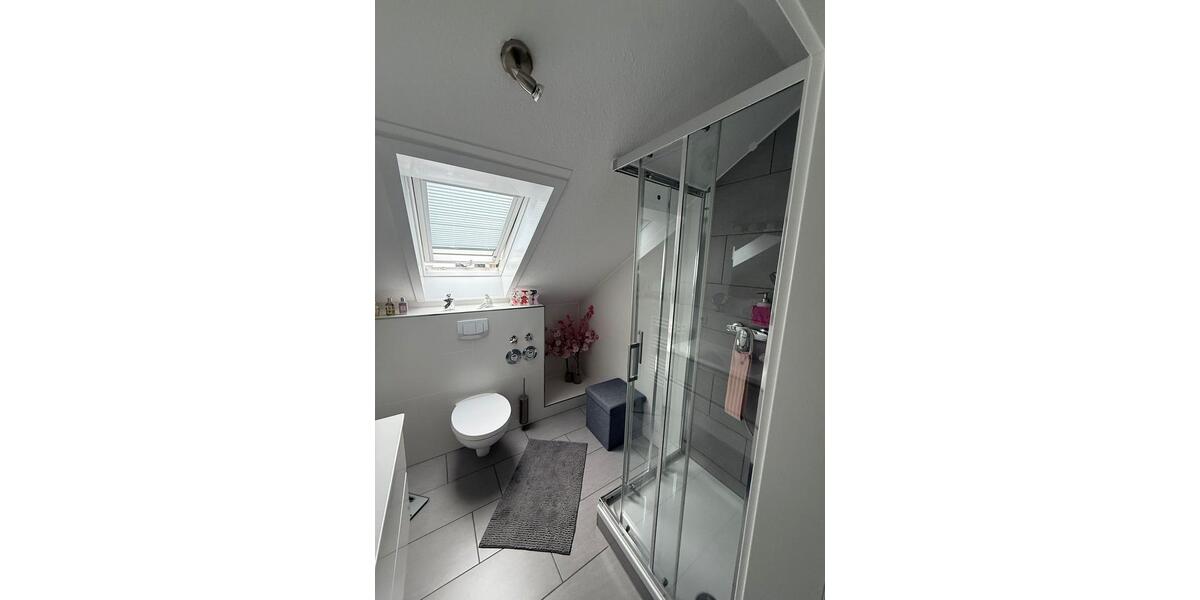 Dachgeschoßwohnung Stuttgart Mühlhausen - 2 Zimmer, 44 m&sup2;, 270.000&euro; | Angebot:26704900