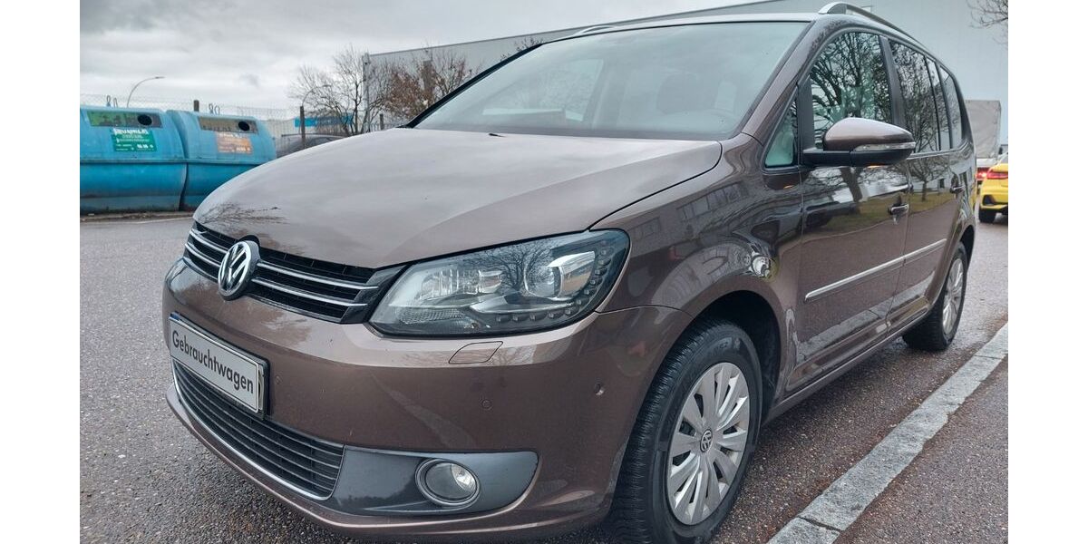 VW Touran 161.836 km 6.999 &euro; Stuttgart 70329