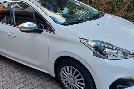 Peugeot 208 68.000 km 6.666 &euro; Kirchheim unter Teck 73230