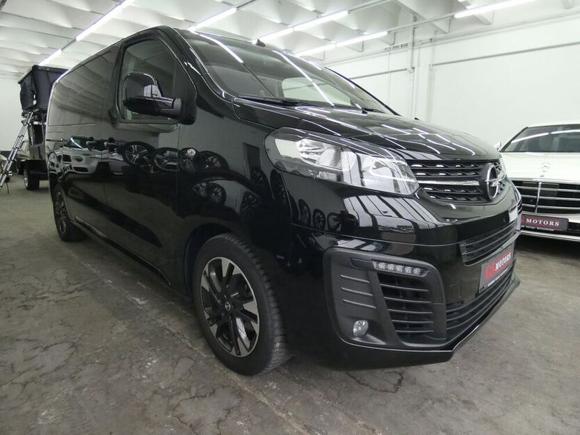 Zafira Life