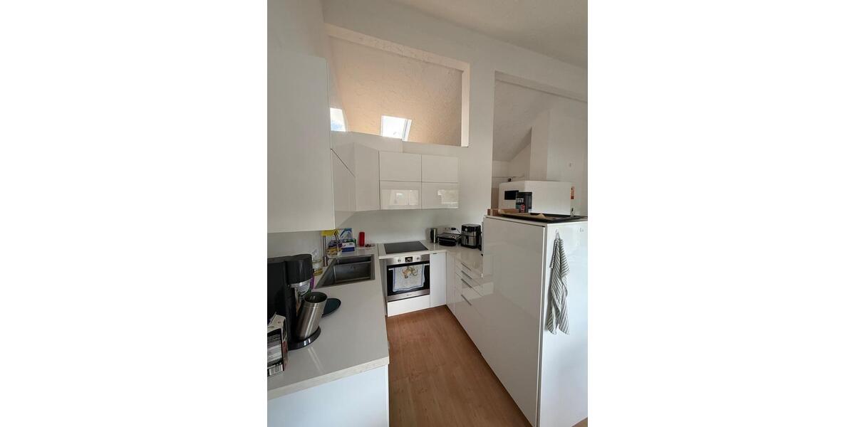 Dachgeschoßwohnung Stuttgart Mühlhausen - 2 Zimmer, 60 m&sup2;, 915&euro; | Angebot:26539701