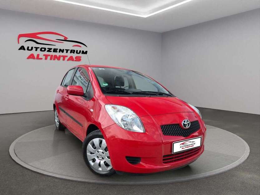 Toyota Yaris 52.000 km 5.750 € Holzgerlingen 71088
