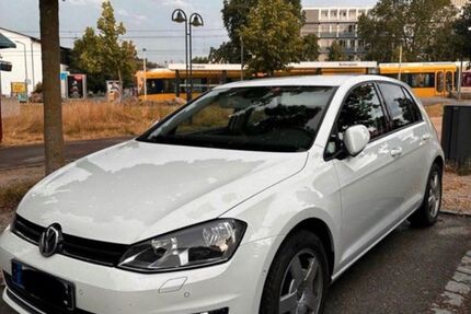 VW Golf 99.000 km 15.100 € Stuttgart 70435