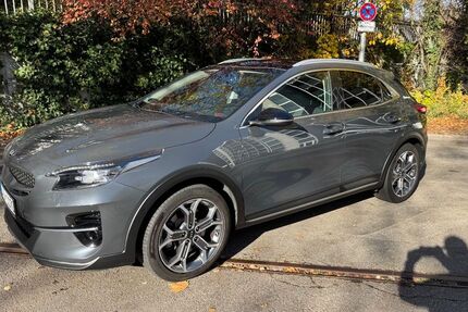 Kia XCeed 60.801 km 20.600 € Stuttgart 70565