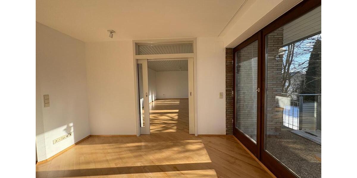 Einfamilienhaus Gärtringen - 4.5 Zimmer, 130 m&sup2;, 1.550&euro; | Angebot:24677549