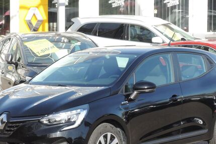 Renault Clio 9.798 km 15.950 € Fellbach-Schmiden (bei Stuttgart) 70736