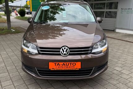 VW Sharan 117.223 km 11.999 &euro; Esslingen am Neckar 73733