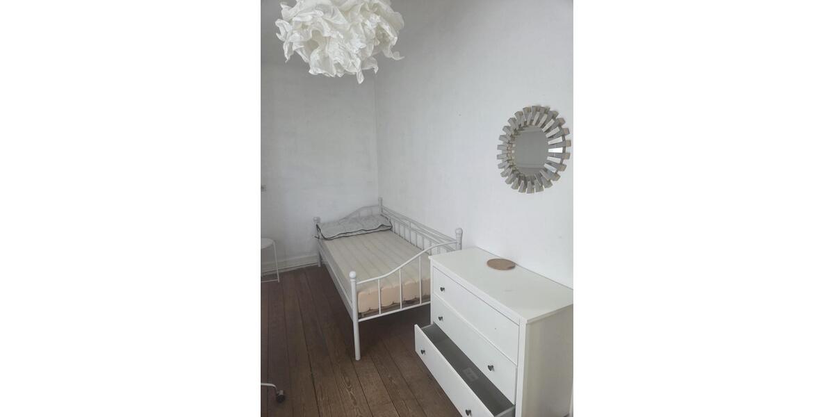 Etagenwohnung Tübingen - 4 Zimmer, 85 m&sup2;, 450&euro; | Angebot:26040737