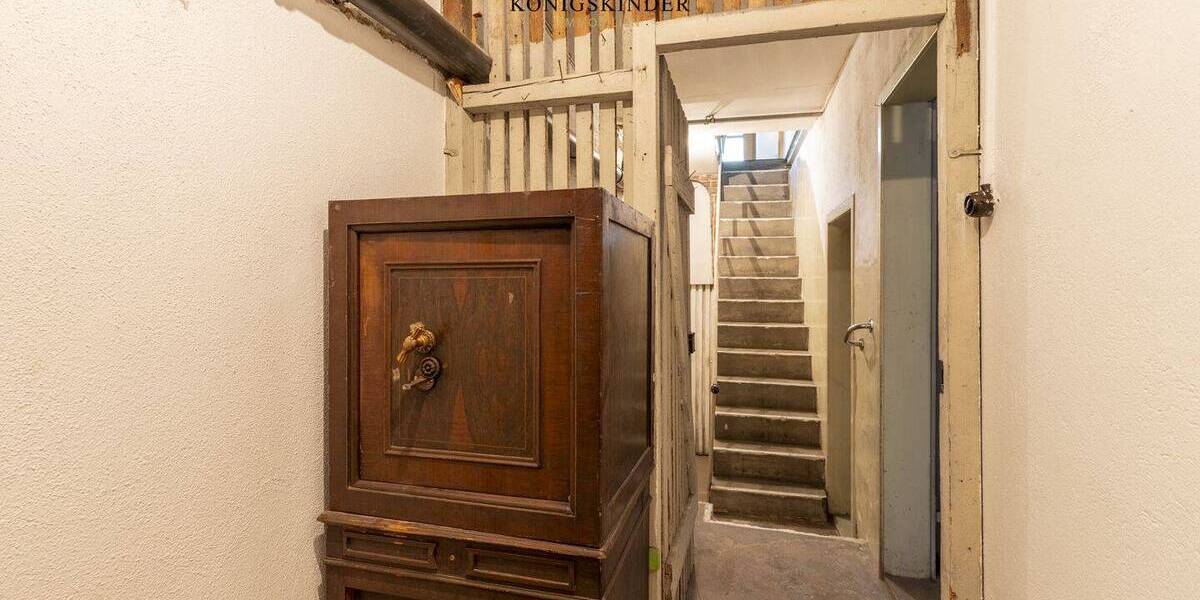Reihenmittelhaus Stuttgart - Ost Ost - 6 Zimmer, 100 m&sup2;, 449.000&euro; | Angebot:26787434