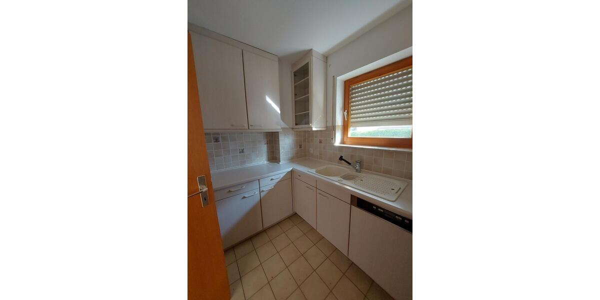 Erdgeschoßwohnung Ebersbach an der Fils - 3 Zimmer, 90 m&sup2;, 1.100&euro; | Angebot:26572385
