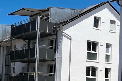 Helle 3-Zimmer-DG-Wohnung mit Einbauküche & Balkon in Neustadt 3 zimmer