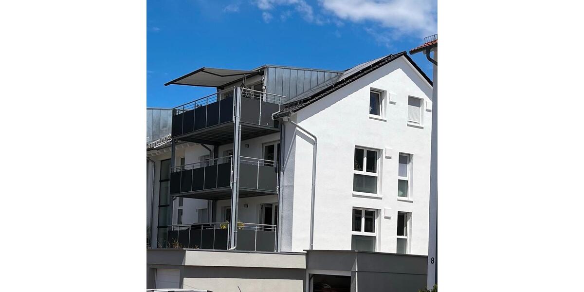 Helle 3-Zimmer-DG-Wohnung mit Einbauküche & Balkon in Neustadt 3 zimmer