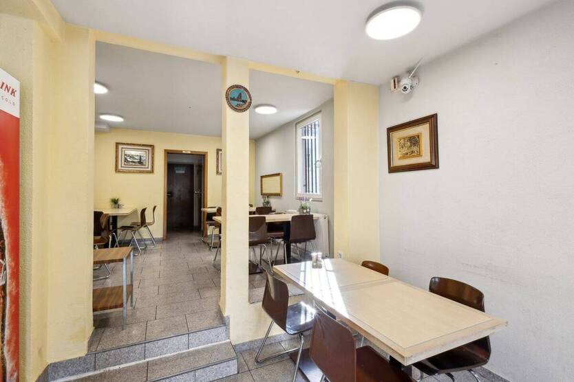 Faktor 15, Mehrfamilienhaus in Bad Cannstatt 9 zimmer