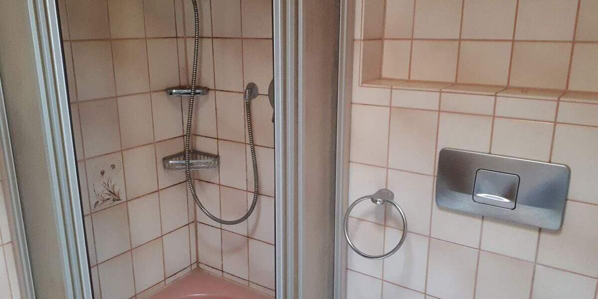 Gemütliche Dachgeschosswohnung mit Aufzug + Hausmeister 3 zimmer