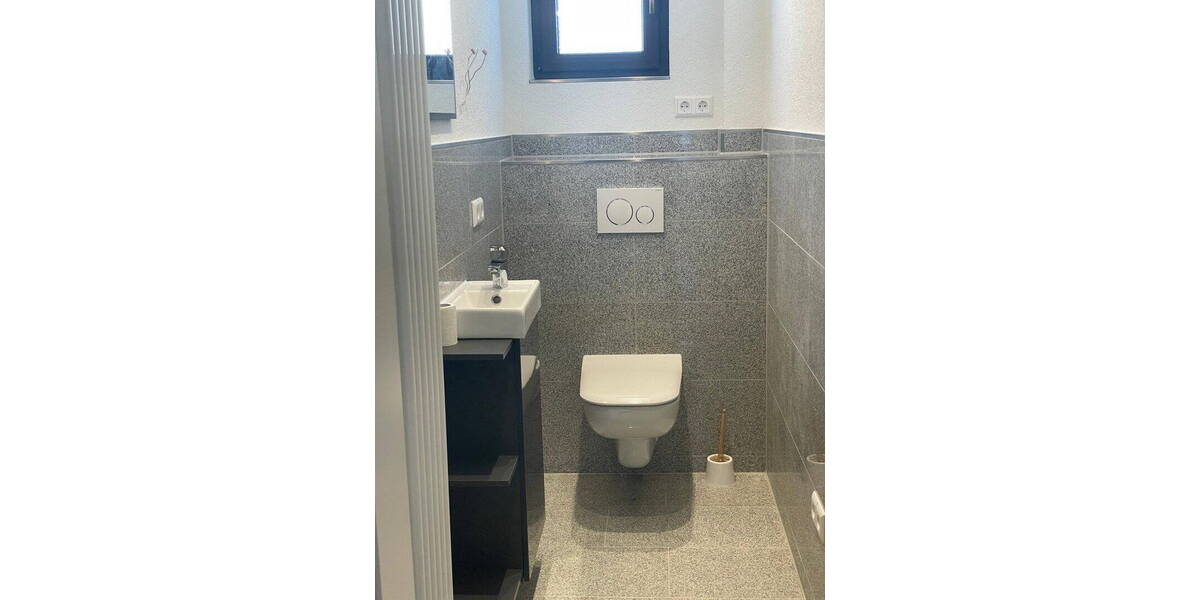 Etagenwohnung Böblingen - 2 Zimmer, 90 m&sup2;, 985&euro; | Angebot:26376911