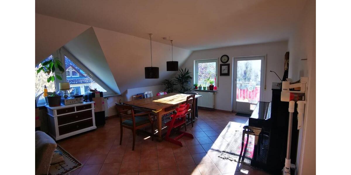 Etagenwohnung Ammerbuch - 3 Zimmer, 100 m&sup2;, 1.200&euro; | Angebot:25237160