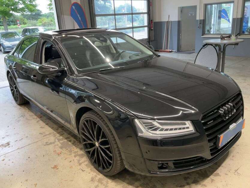 Audi A8 160.028 km 21.000 € Stuttgart 70329