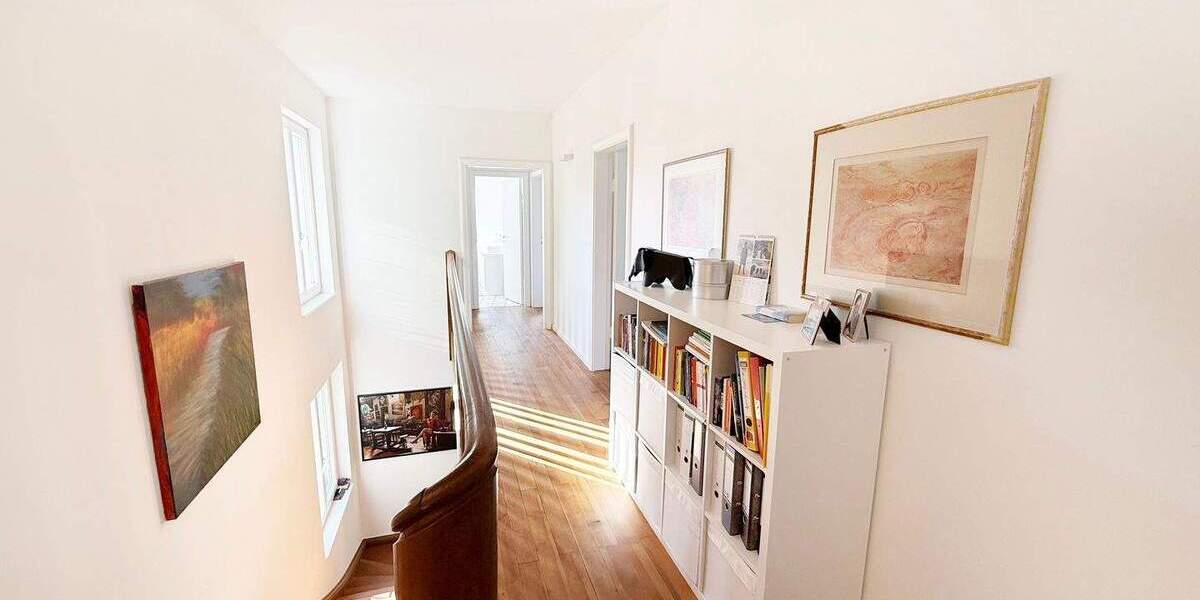 Einfamilienhaus Stuttgart Sillenbuch - 6 Zimmer, 201 m&sup2;, 5.200&euro; | Angebot:25215152