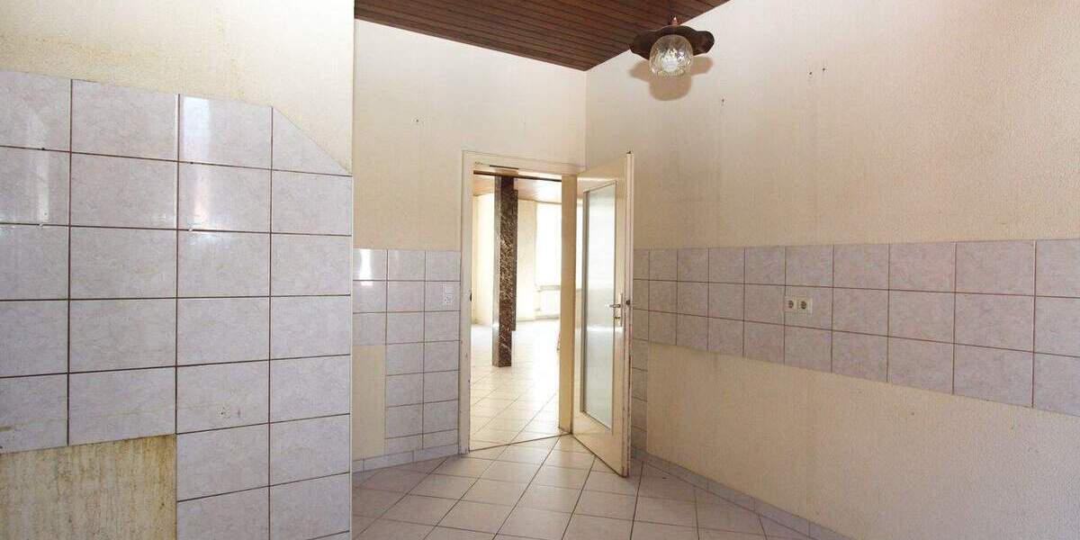 Etagenwohnung Stuttgart Mitte - 4 Zimmer, 144 m&sup2;, 550.000&euro; | Angebot:25155701