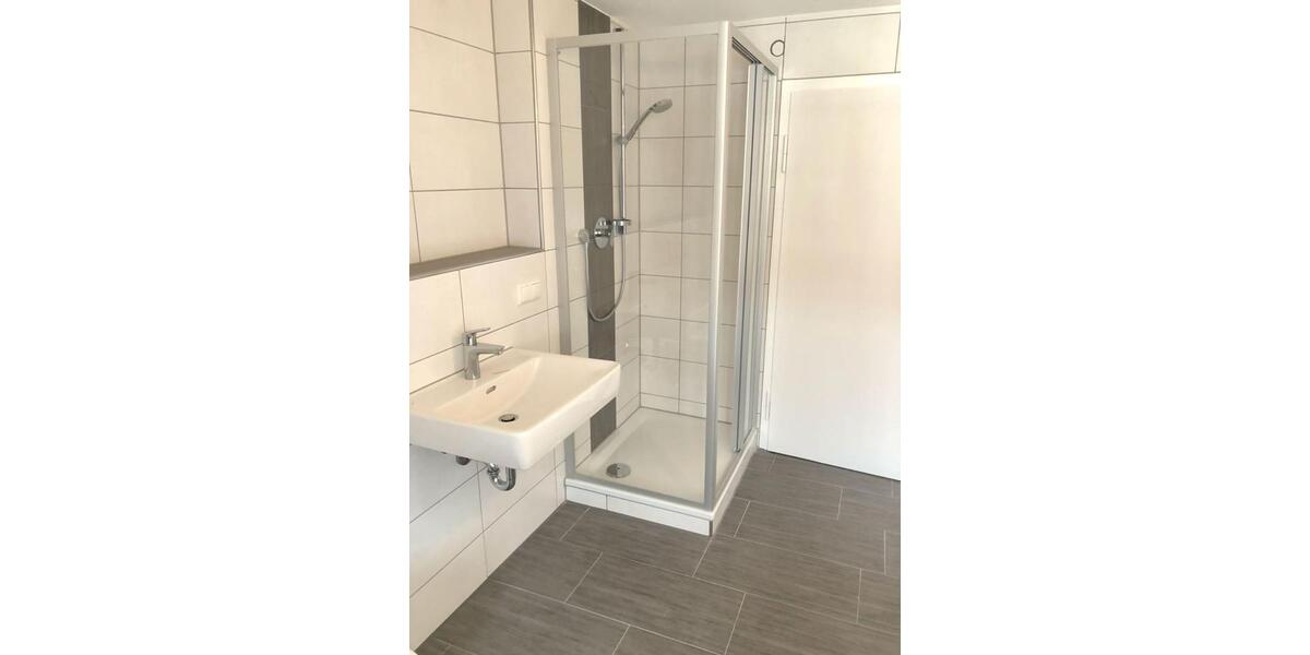 Reihenhaus Nürtingen - 5 Zimmer, 110 m&sup2;, 1.650&euro; | Angebot:25755130