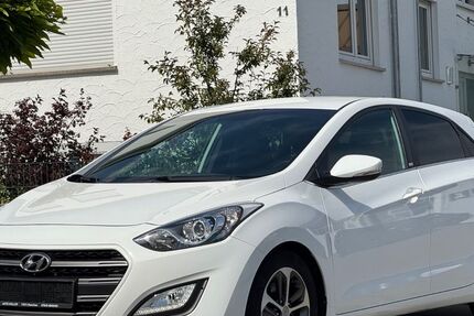 Hyundai i30 99.792 km 10.740 &euro; Walddorfhäslach (bei Stuttgart) 72141