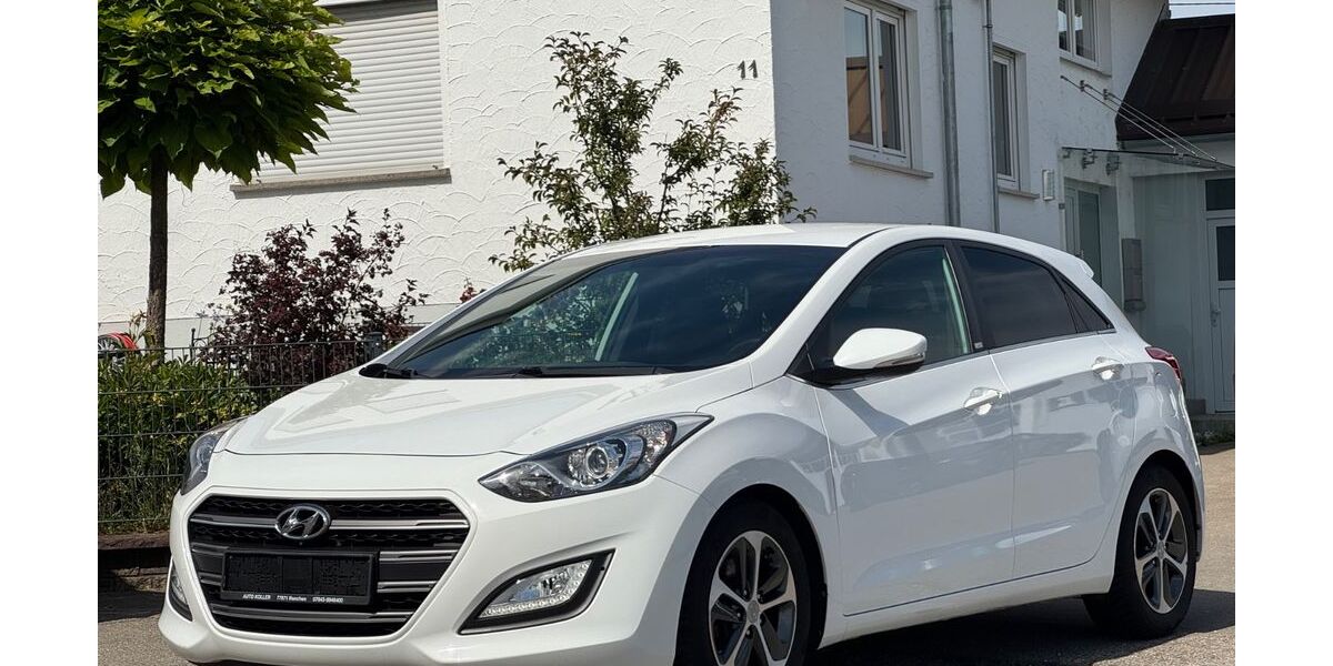 Hyundai i30 99.792 km 10.740 &euro; Walddorfhäslach (bei Stuttgart) 72141