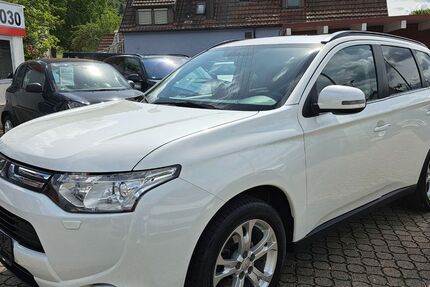 Mitsubishi Outlander 151.524 km 9.900 &euro; Nufringen 71154