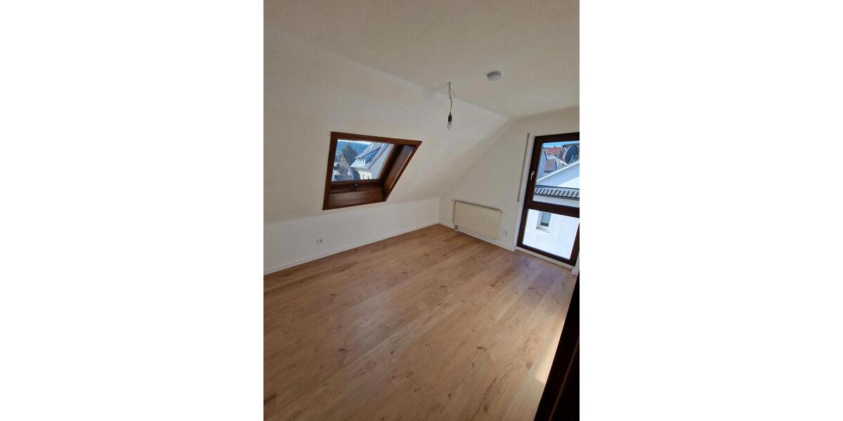 Maisonettenwohnung Fellbach - 4.5 Zimmer, 111 m&sup2;, 1.899&euro; | Angebot:26323354