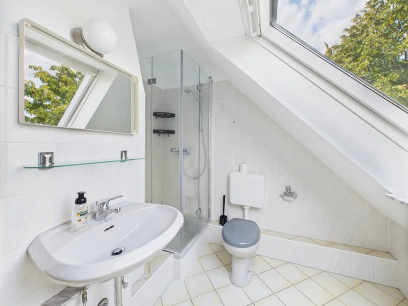 Moderne neu renovierte 3-Zimmer-Dachgeschoßwohnung in Waiblingen