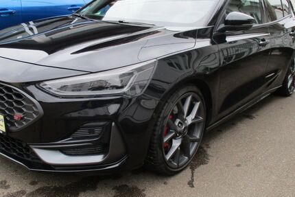 Ford Focus 26.000 km 30.990 &euro; Stuttgart 70374