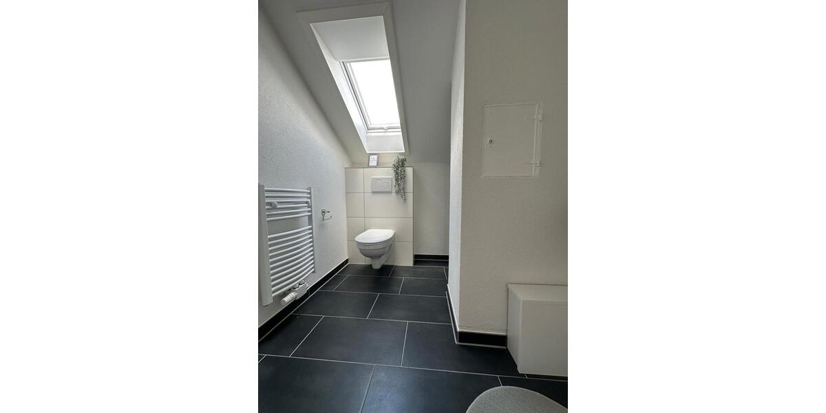 Dachgeschoßwohnung Ditzingen - 2.5 Zimmer, 52 m&sup2;, 950&euro; | Angebot:26315108