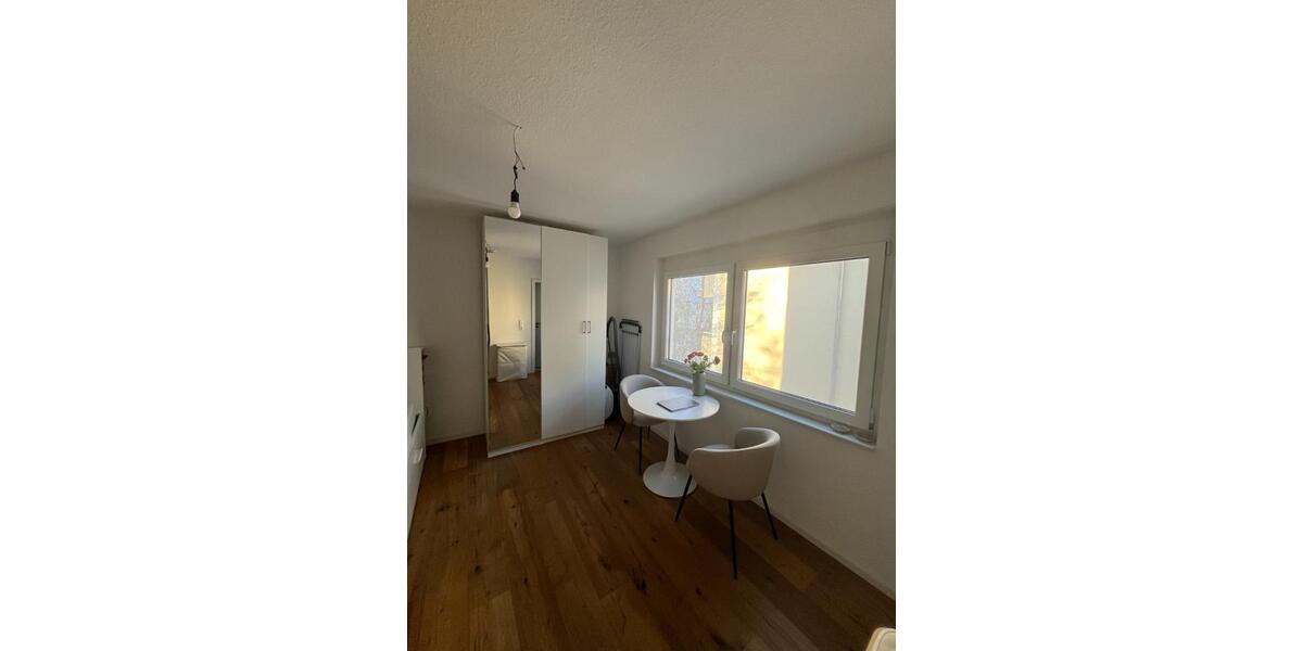 Modern sanierte 1-Zimmer-Wohnung in Stuttgart-Hedelfingen 1 zimmer