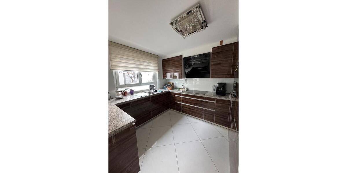 Einfamilienhaus Ostfildern - 7 Zimmer, 150 m&sup2;, 2.700&euro; | Angebot:24733813