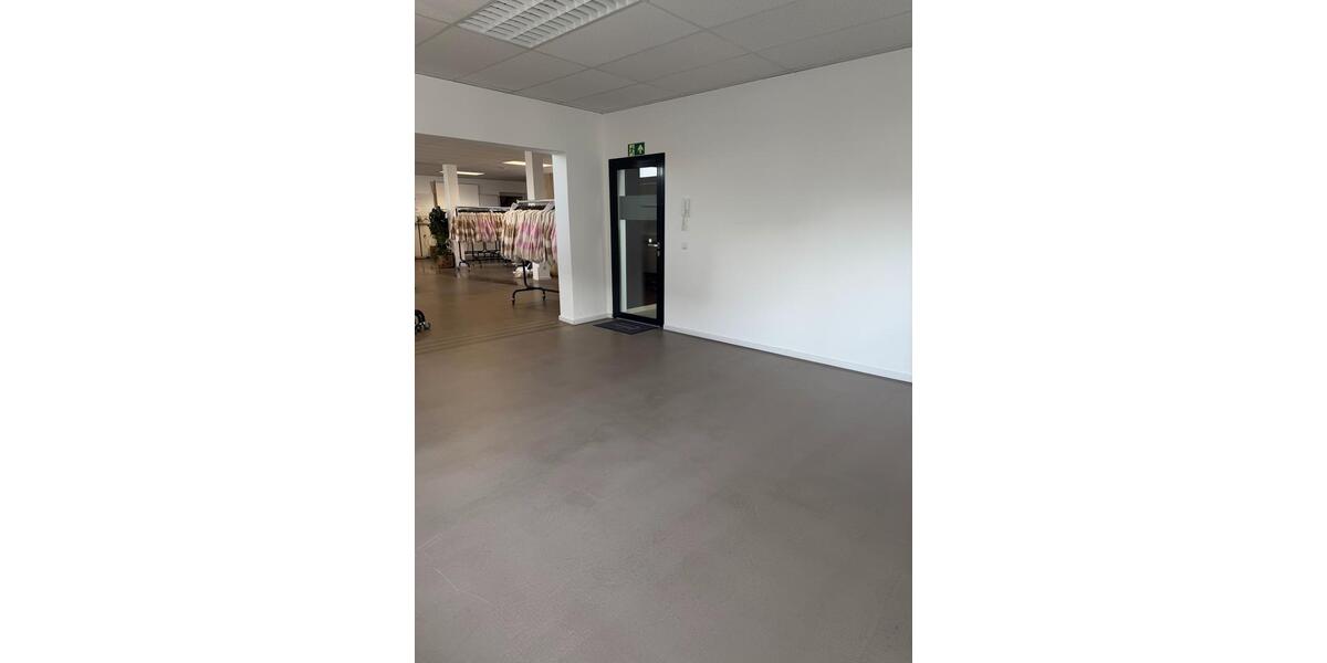 Gewerbeobjekt Ludwigsburg Pflugfelden - 3.500&euro; | Angebot:23843485