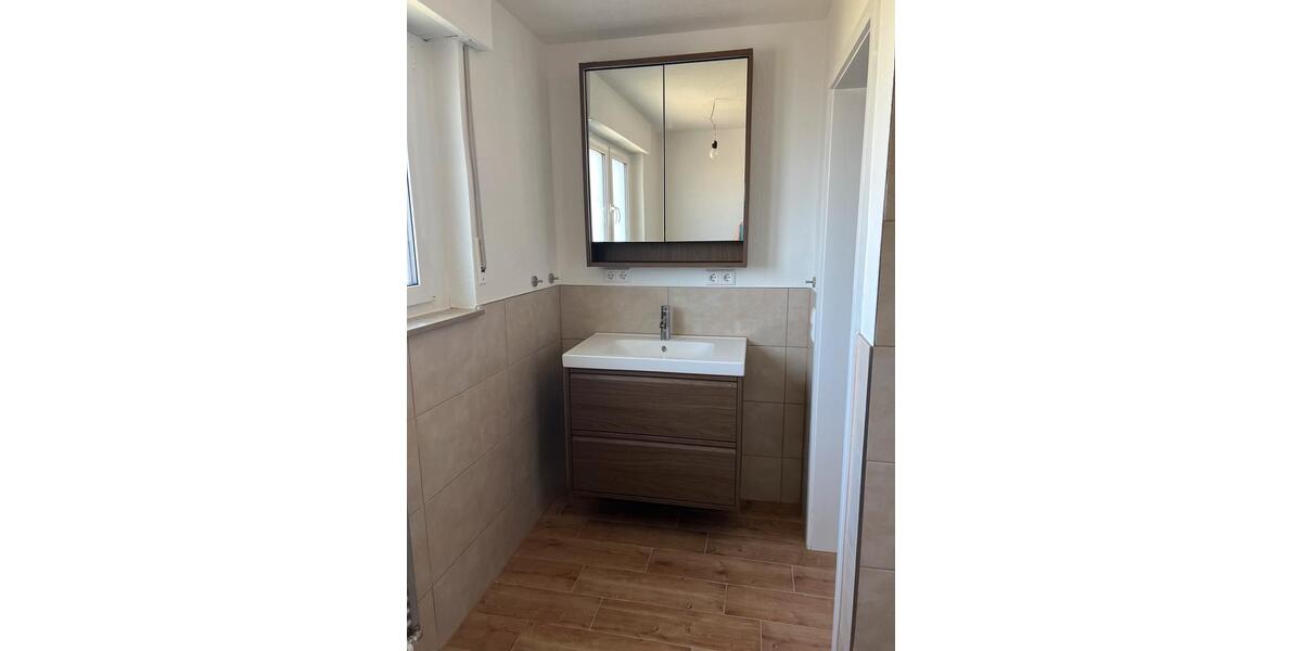 Doppelhaushälfte Oberstenfeld - 8 Zimmer, 156 m&sup2;, 1.800&euro; | Angebot:26354040