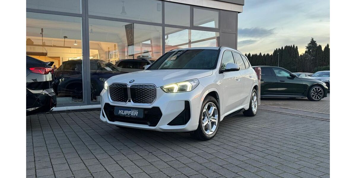 BMW iX1 11.160 km 47.900 &euro; Vaihingen / Enz 71665