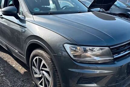 VW Tiguan 227.000 km 13.999 &euro; Ditzingen 71254