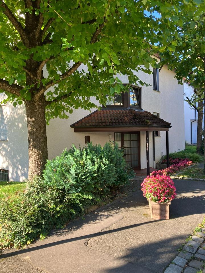bezugsfertige 2-Zimmer-Wohnung mit EBK und Garten, Privatverkauf