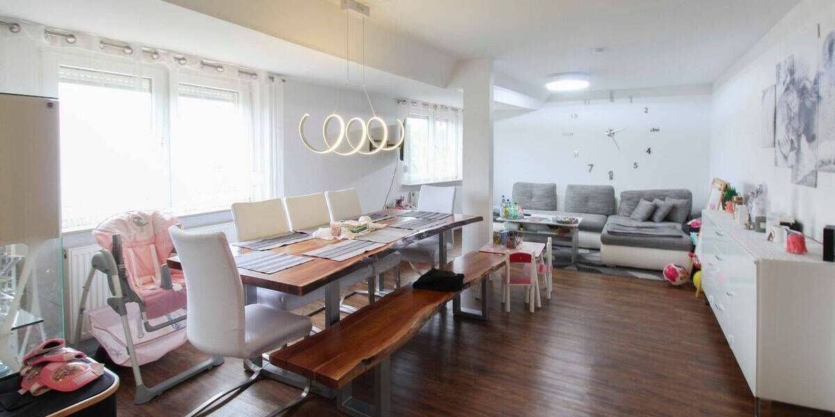 Etagenwohnung Stuttgart Feuerbach - 3 Zimmer, 89 m&sup2;, 299.000&euro; | Angebot:26188993