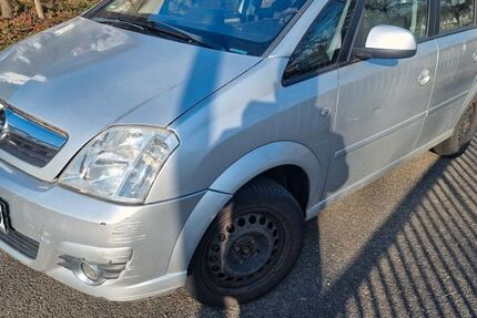Opel Meriva 88.000 km 2.500 &euro; Weinstadt 71384