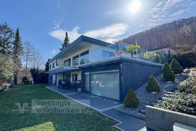 Haus zum Kaufen in Pfullingen 1.050.000 € 285.68 m²