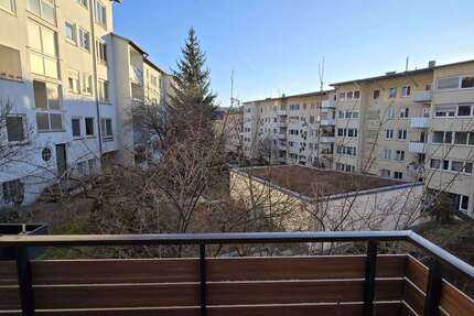 Wohnung Stuttgart Stuttgart-Mitte - 3 Zimmer, 67 m&sup2;, 290.000&euro; | Angebot:26125154