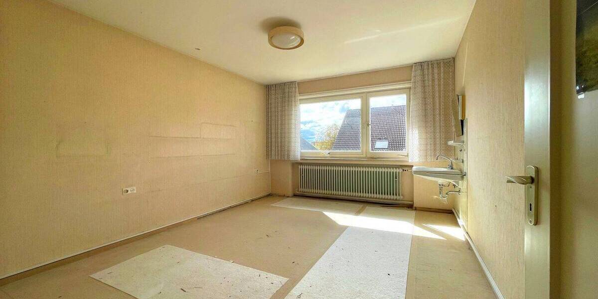Einfamilienhaus Stuttgart Schönberg - 9 Zimmer, 250 m&sup2;, 1.200.000&euro; | Angebot:22602252