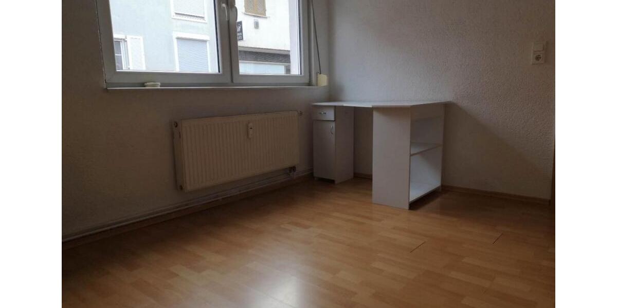 Etagenwohnung Stuttgart Zuffenhausen - 3.5 Zimmer, 90 m&sup2;, 1.050&euro; | Angebot:26136018