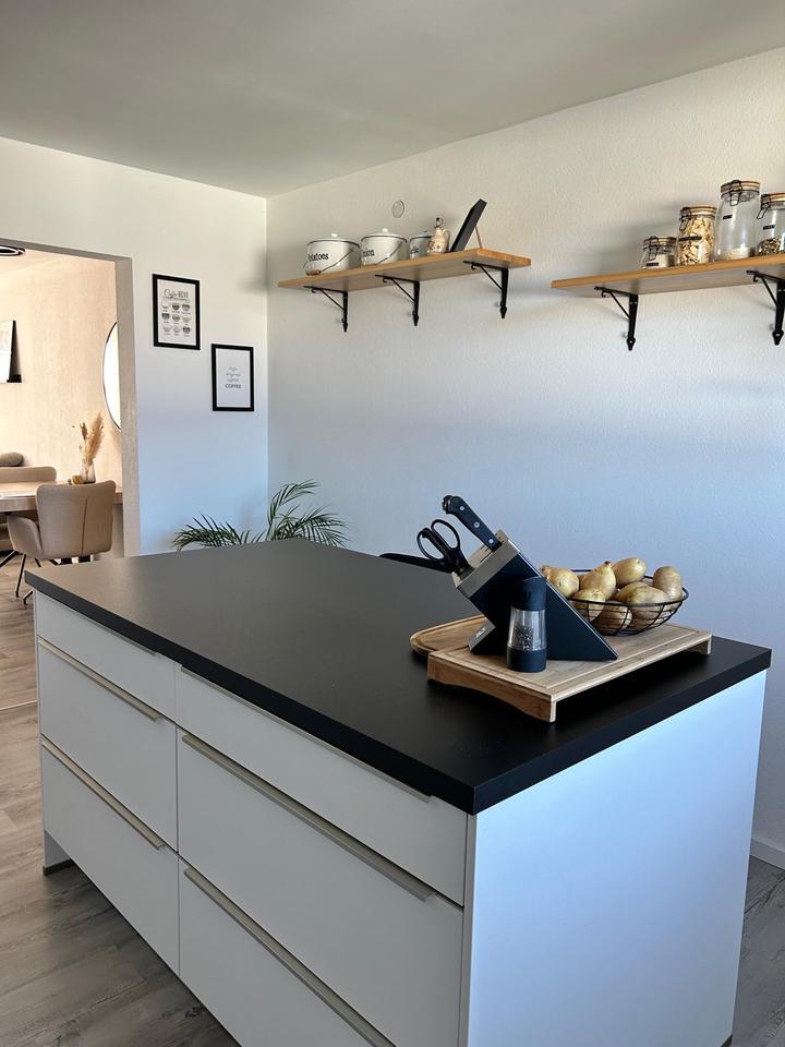 2,5 Zimmer Wohnung bitte keine Makleranfragen!